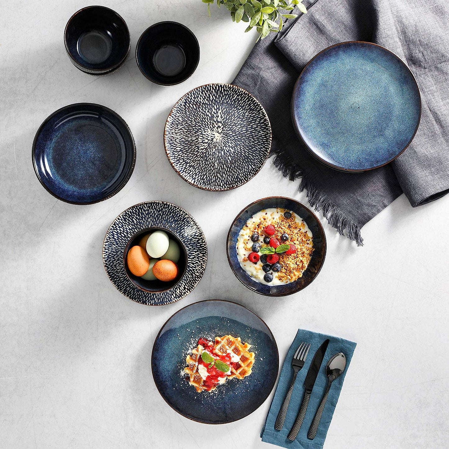 VAJ-020 Vajilla radiant blue, servicio para cuatro persons